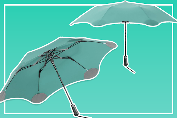 9PR: Kathmandu Blunt Metro Umbrella in Mint 
