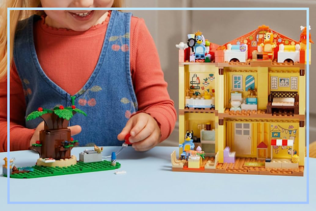 9PR: Lego Bluey: Bluey's Family House Playset