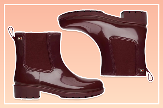 9PR: Tommy Hilfiger Oksana Flag Rain Boots - Women's in Deep Rouge