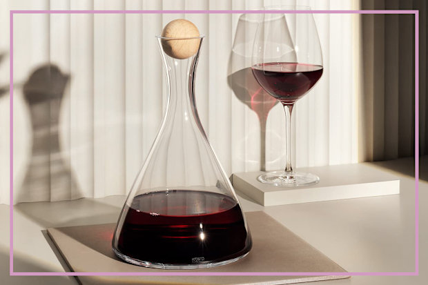 9PR: Best engagement gifts for your favourite couple Krosno decanter 