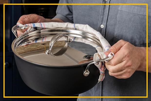 9PR: Jamie Oliver by Tefal Classic Induction Big Batch Pan, 30cm + Lid