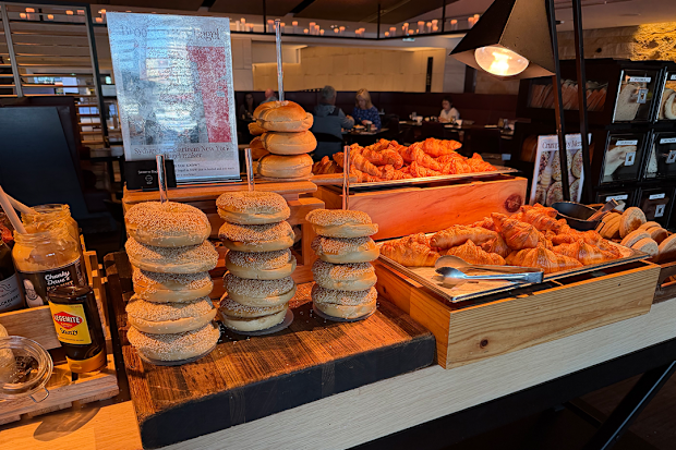 Buffet breakfast at Sailmakers restaurant 