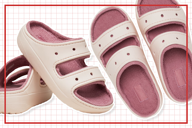 9PR: Crocs Classic Cozzzy Towel Sandal