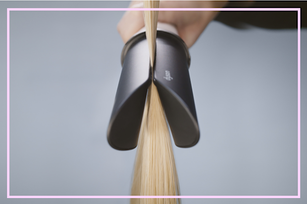 9PR: Dyson Airwrap Co-anda 2x straightening hair