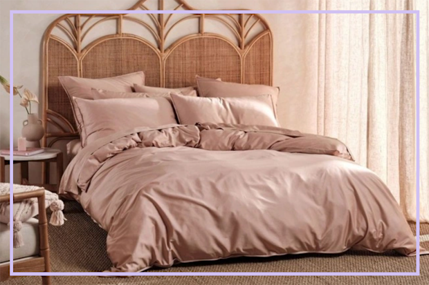 9PR: Linen House