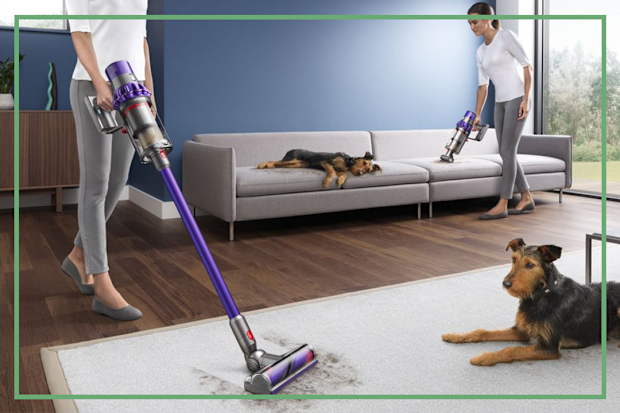 9PR: Dyson Cyclone V10™ vacuum