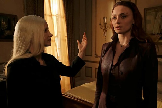 Jessica Chastain and Sophie turner in 'X-Men: Dark Phoenix'.