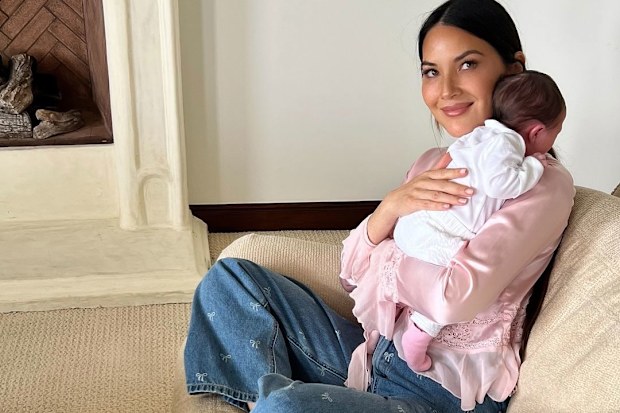 Olivia Munn with her daughter Mei.