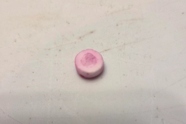 Reddit user finds smiley in laundry