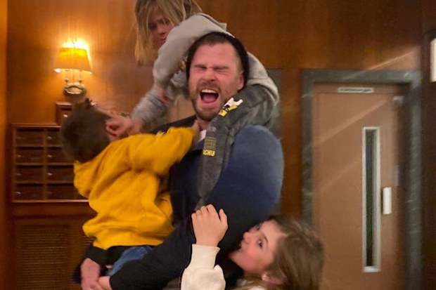 Chris Hemsworth and his kids