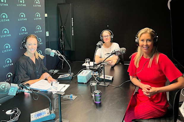 Davina Smith in the studio chatting to Chelsea Potteneger for the Gidget Foundation podcast. 