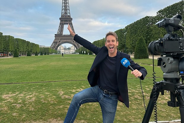 Duncan McKenzie-McHarg Paris'te.