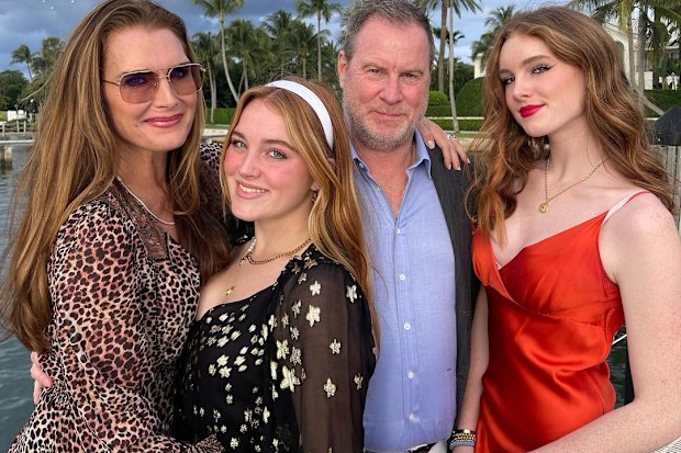 Brooke Shields, Chris Henchy, Rowan Henchy and Grier Henchy
