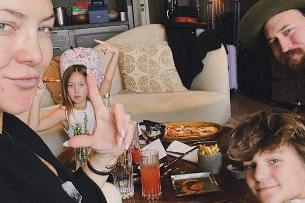 Kate Hudson and Danny Fujikawa with their daughter