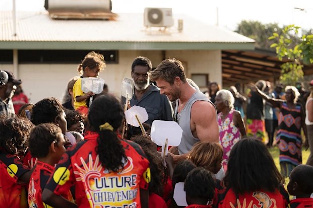 Chris Hemsworth snaps from his NT trip, shares that he lived there as a kidChris Hemsworth snaps from his NT trip, shares that he lived there as a kid