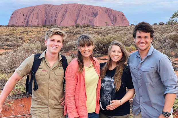 Robert Irwin, Chandler Powell, Bindi Irwin, Terri Irwin