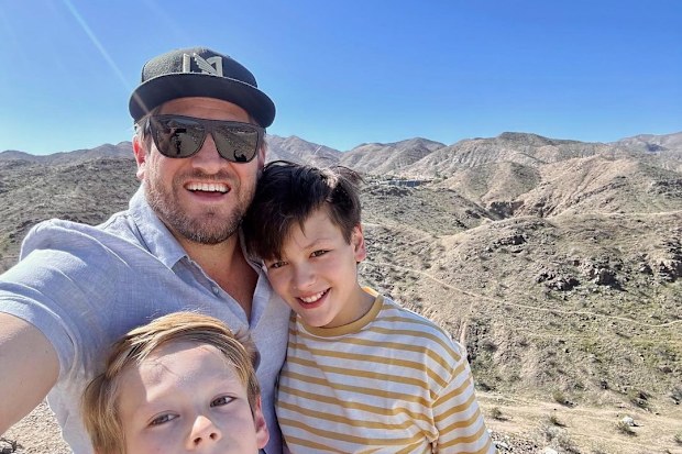 Curtis Stone and family