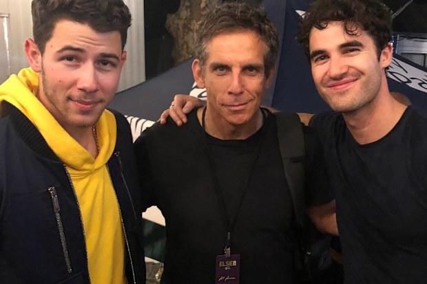Darren Criss (right) poses for a photo with Nick Jonas (left) and Ben Stiller (centre).
