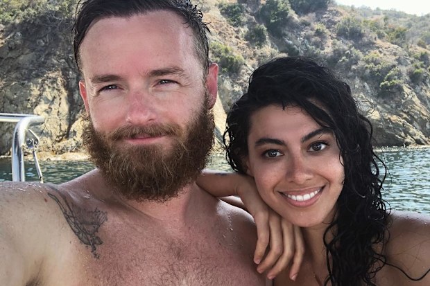 Christopher Masterson, Yolanda Pecoraro