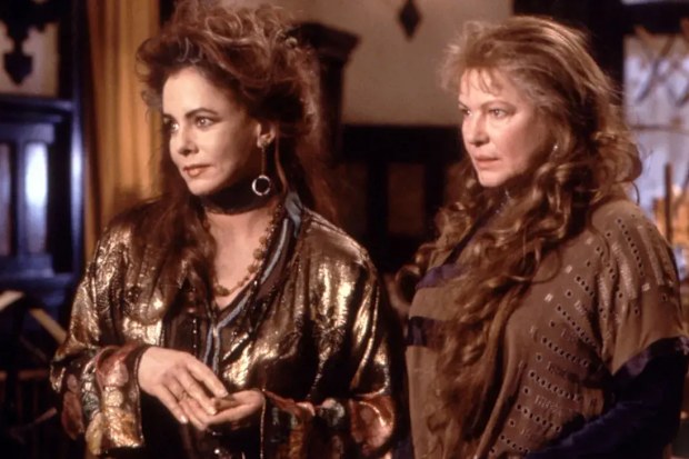 Dianne West and Stockard Channing in Practical Magic