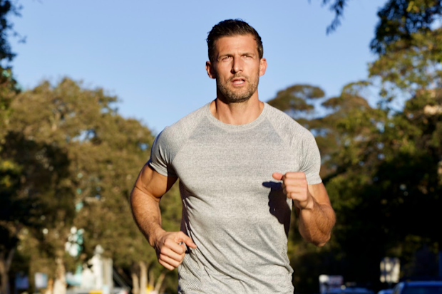Tim Robards running