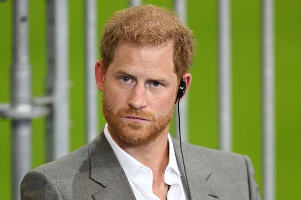 prince harry illegal drug use family warning
