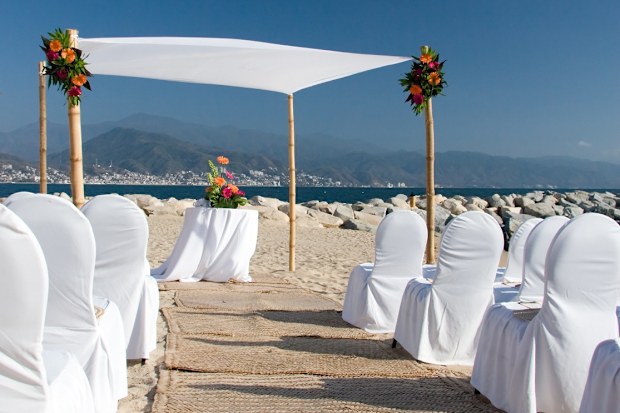 destination wedding gift etiquette