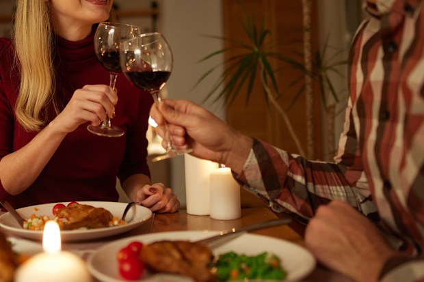couple splitting costs moving in together