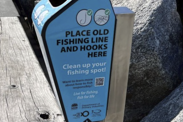Coombes launched a campaign to call on Woollahra Municipal Council to install hook and line bins in prominent fishing spots in the area.