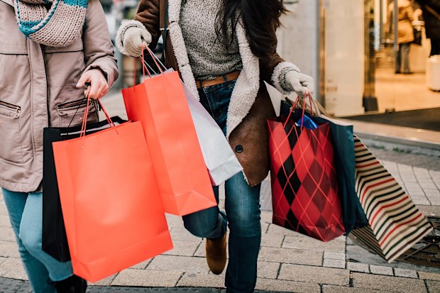 christmas 2022 sales events to save cash