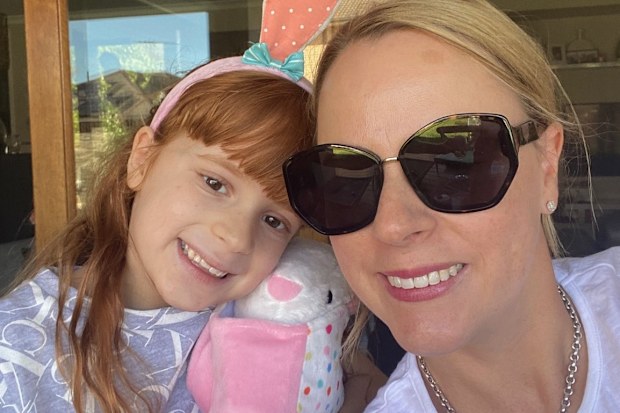 Amelia with her mother Brooke.