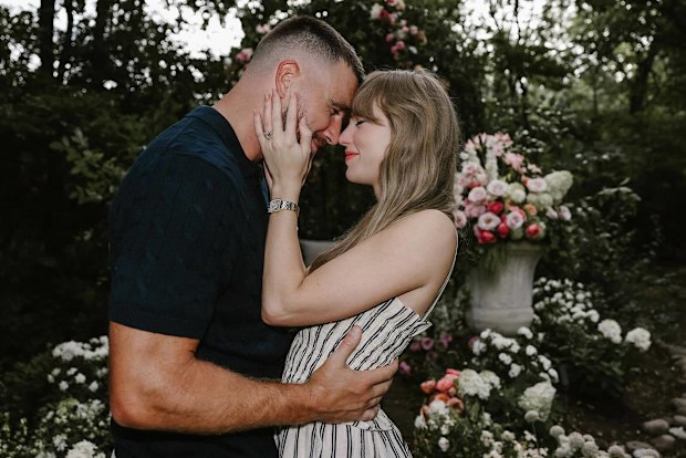 Taylor Swift and Travis Kelce 