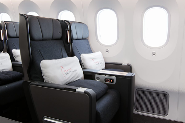 QANTAS 787 DREAMLINER INTERIORS premium economy