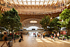 The timber roof in Portland extends over more 36,000 m².