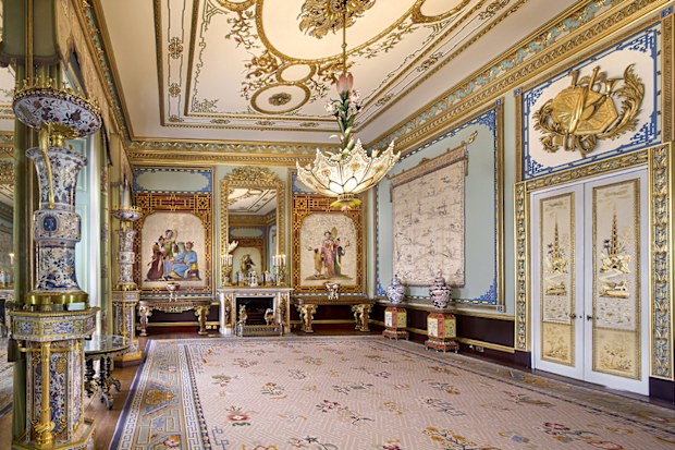 Buckingham Palace Centre Room