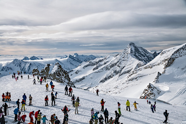 2. Not keeping a safe distance from other skiers - 50 per cent