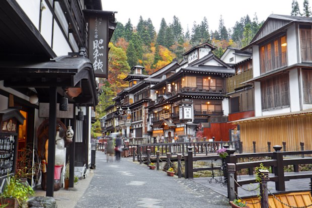 Many tourists come to this village in autumn for fall foliage scene with the ancient town.