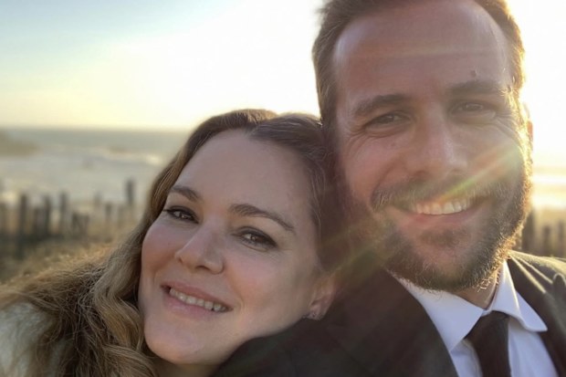 Gabriel Macht and Jacinda Barrett
