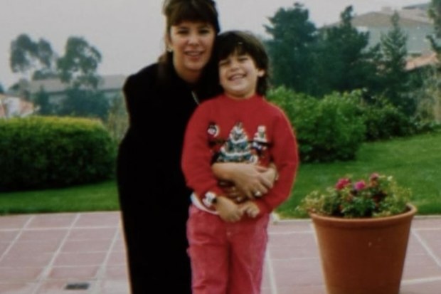 Kris Jenner and sister Karen Houghton