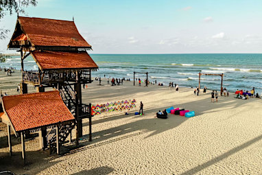 9. Pantai Batu Buruk, Kapas Island, Malaysia