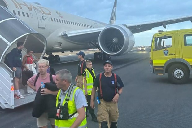 Stranded passengers have slammed Etihad's customer service after a flight to Abu Dhabi came to a sudden stop, seconds before take off.The pilot's urgent actions shredded two tyres and blocked one of Melbourne Airport's runways for more than 12 hours.