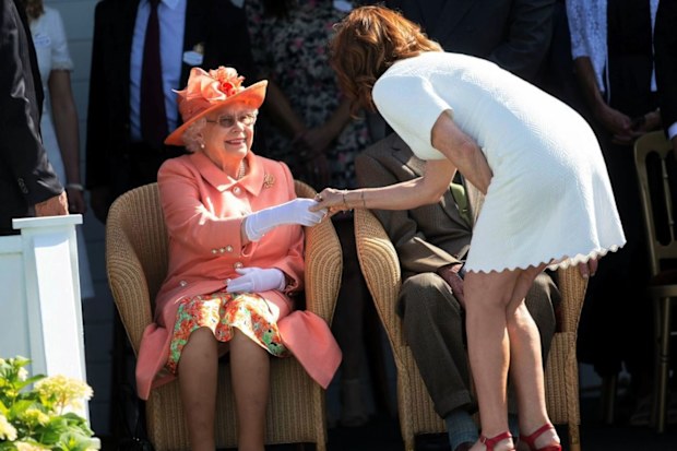 Actress Susan Sarandon has opened up in a new documentary about being accused of "breaking royal protocol" while meeting Queen Elizabeth in documentary Portrait of The Queen.
