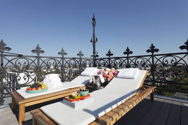 Conservatorium Hotel day beds