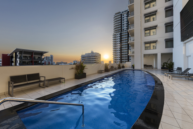 Oaks Darwin Elan Hotel pool, Northern Territory