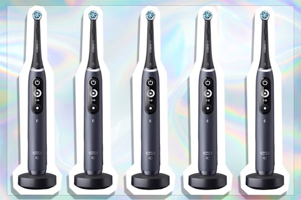 9PR: Oral-B iO 7 Series Electric Toothbrush, Black