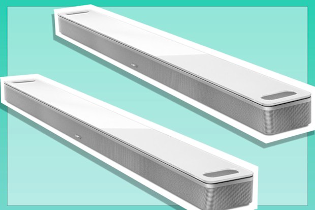 9PR: Bose Smart Soundbar 900 in White.