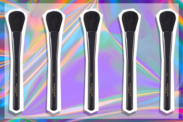 9PR: Napoleon Perdis Cheek Brush CH3