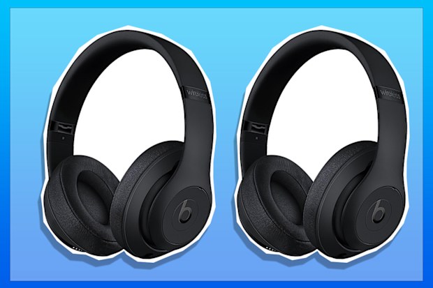 9PR: Beats Studio3 Wireless Headphones.