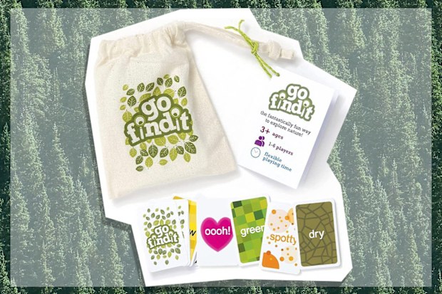 9PR: gofindit The Original Outdoor Nature Scavenger Hunt Card Game Travel Pocket Game