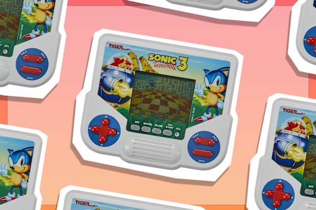 9PR; Tiger Electronics Sonic The Hedgehog 3 Electronic LCD Handheld Video Game